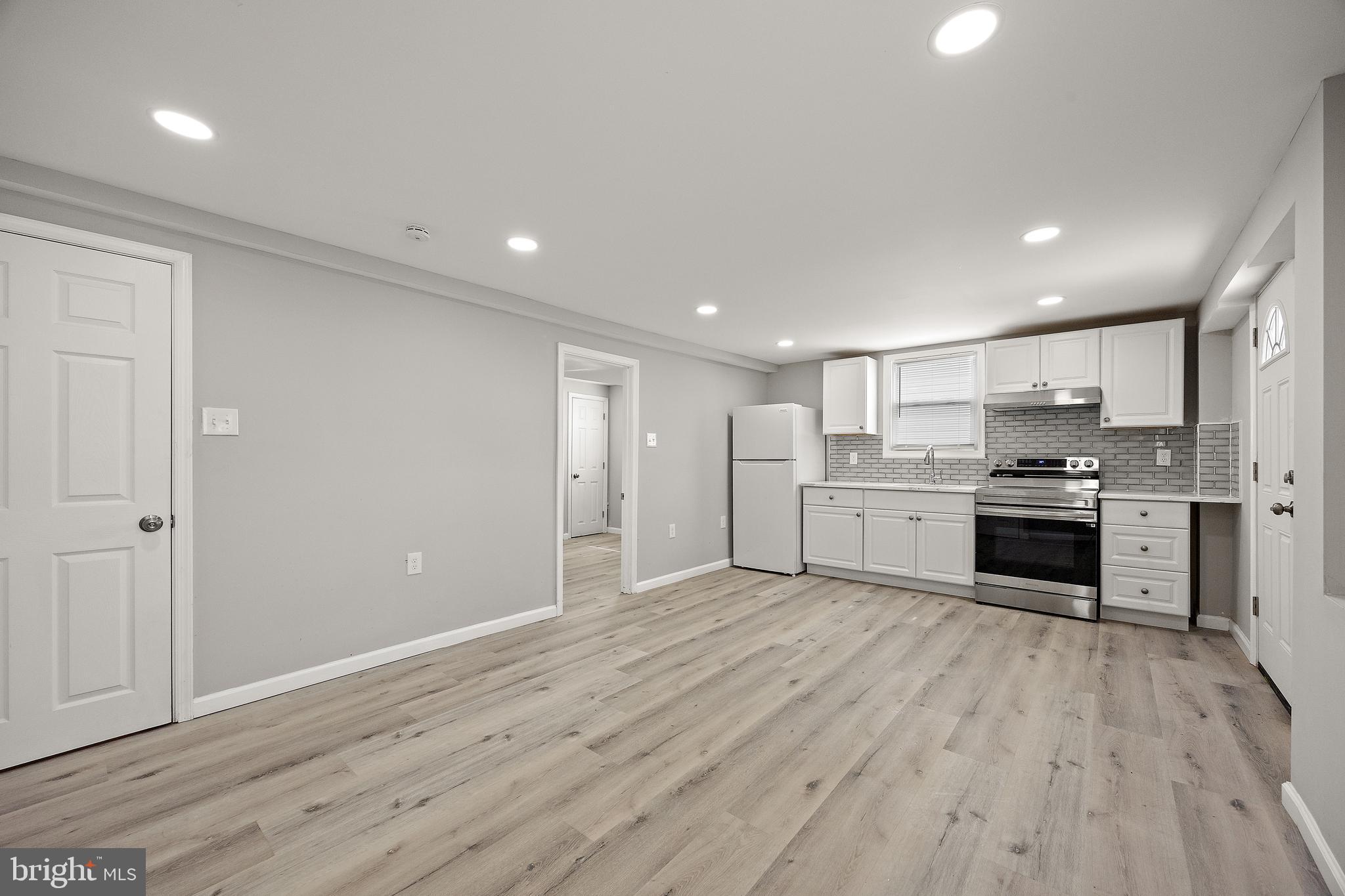 20 E DICKENS ROAD