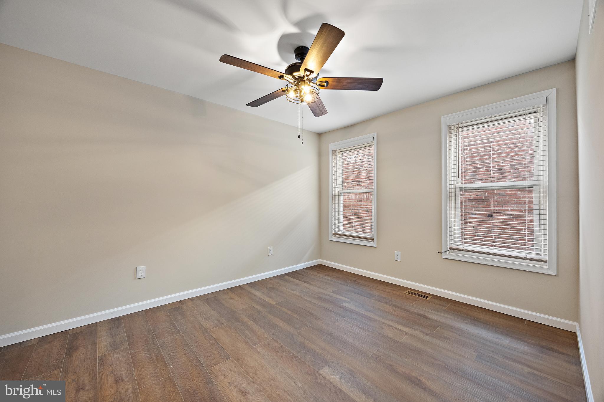 830 N DUPONT STREET