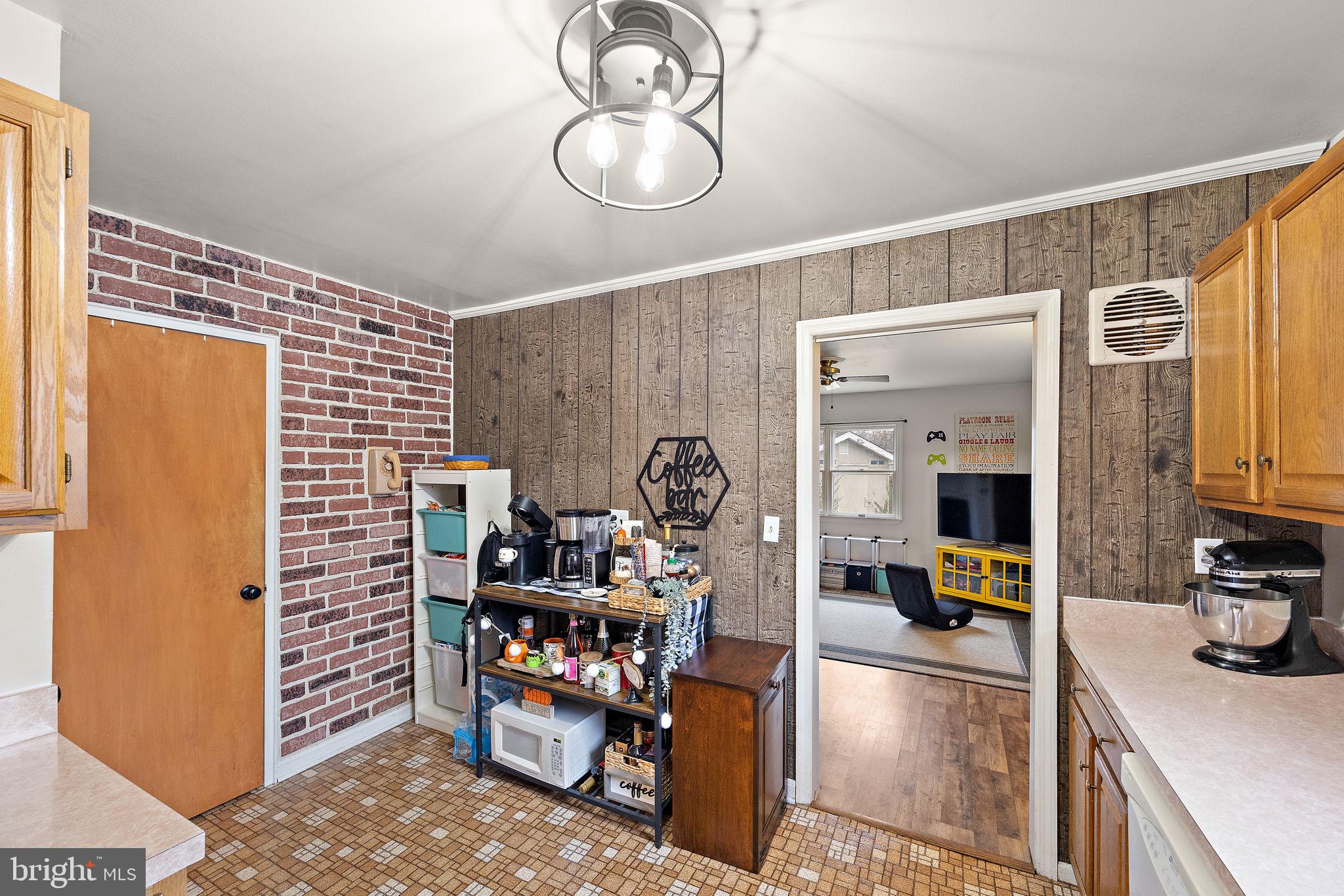 3841 KATHERINE AVENUE