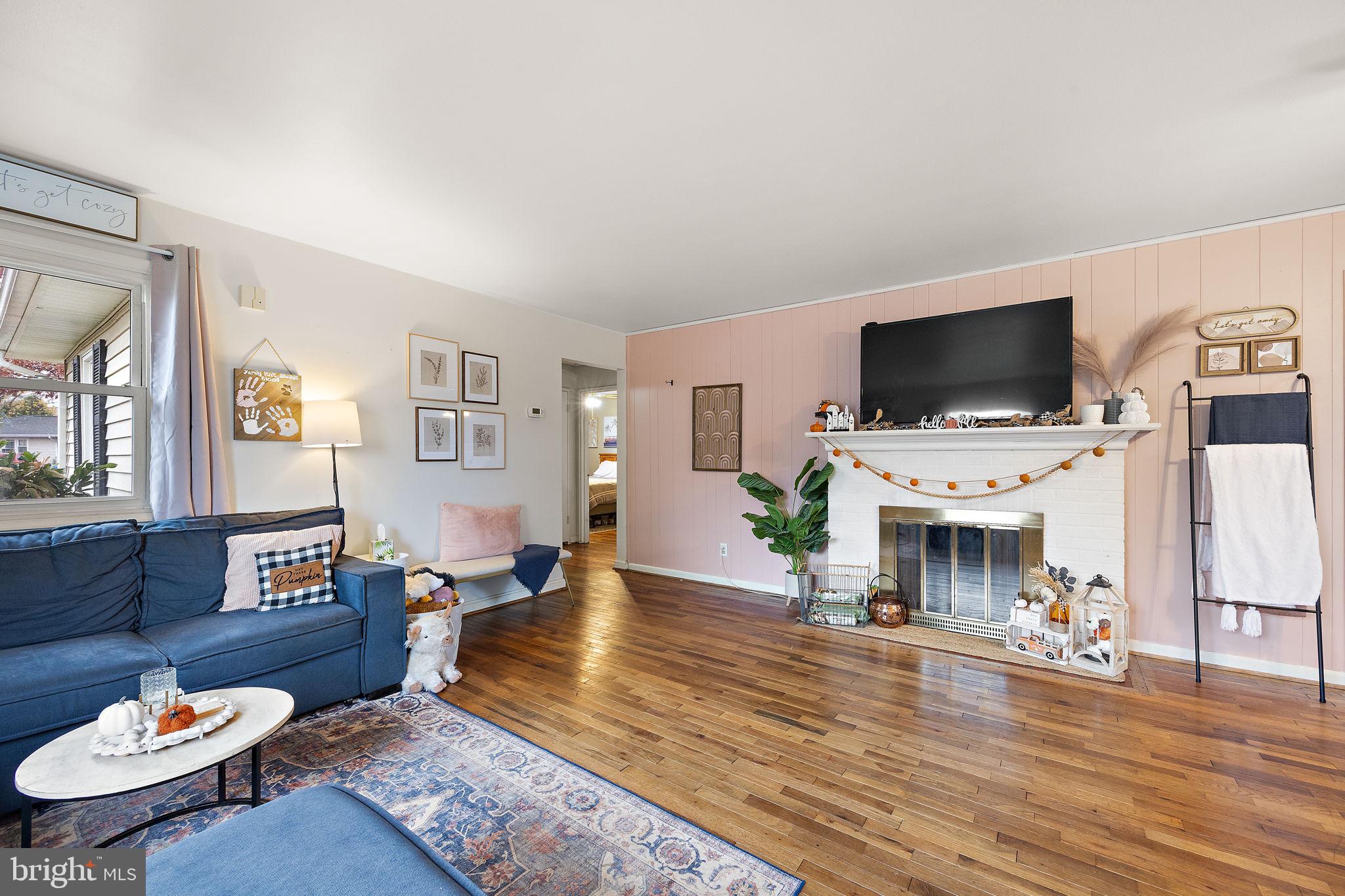 3841 KATHERINE AVENUE