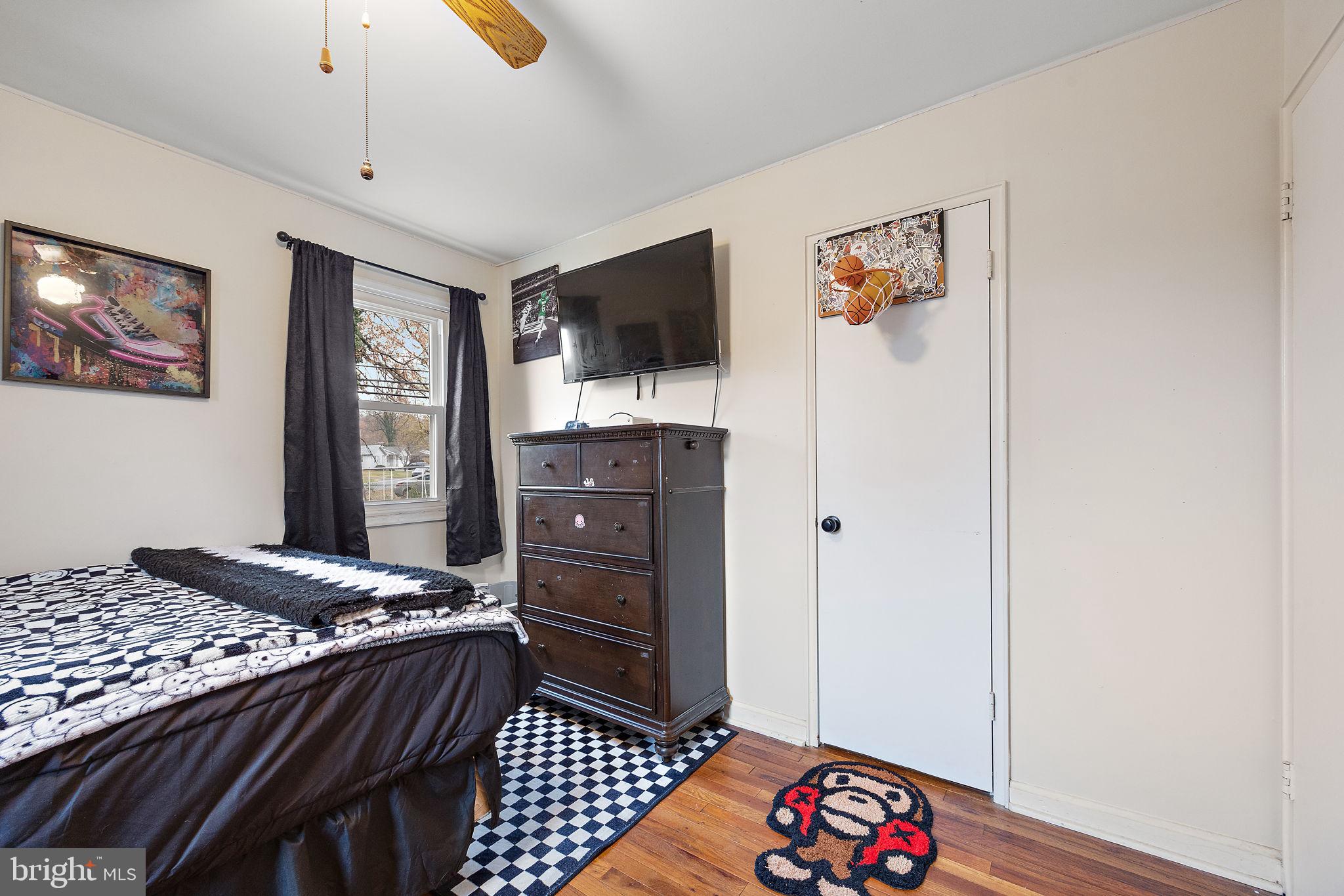 3841 KATHERINE AVENUE