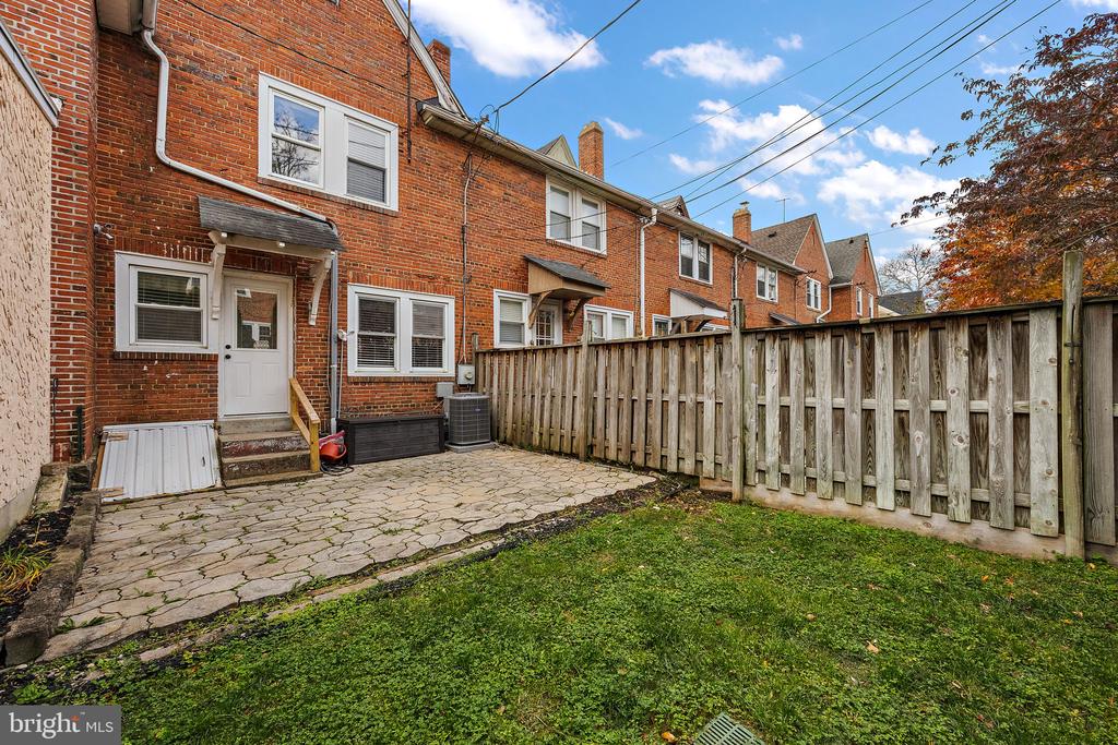 2117 GILLES STREET