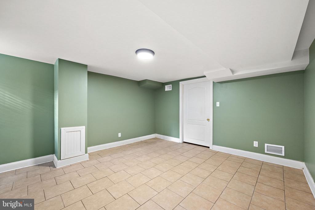 2117 GILLES STREET