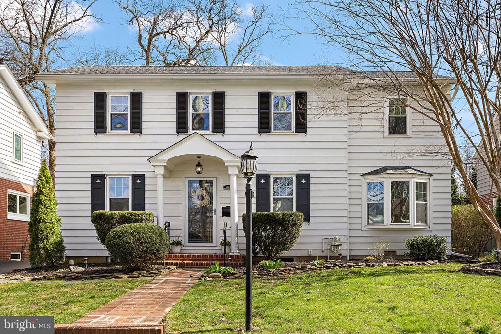 9 WIER AVENUE
