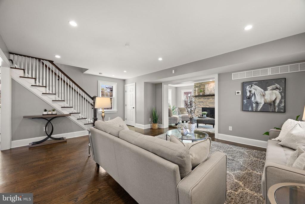 9 WIER AVENUE