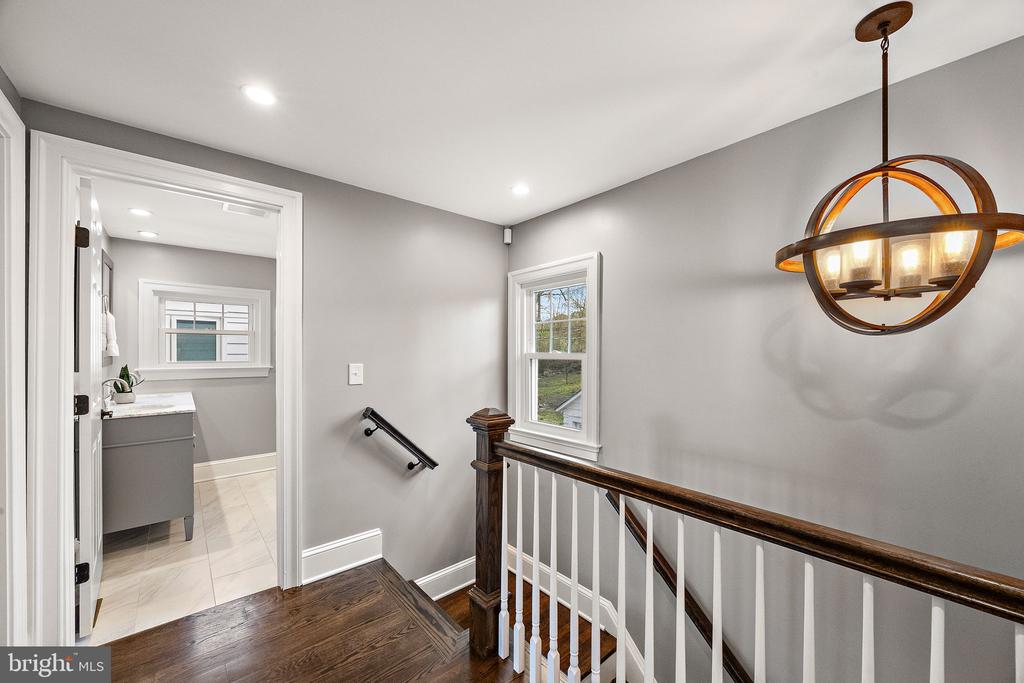 9 WIER AVENUE