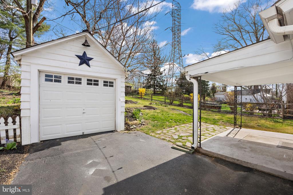 9 WIER AVENUE