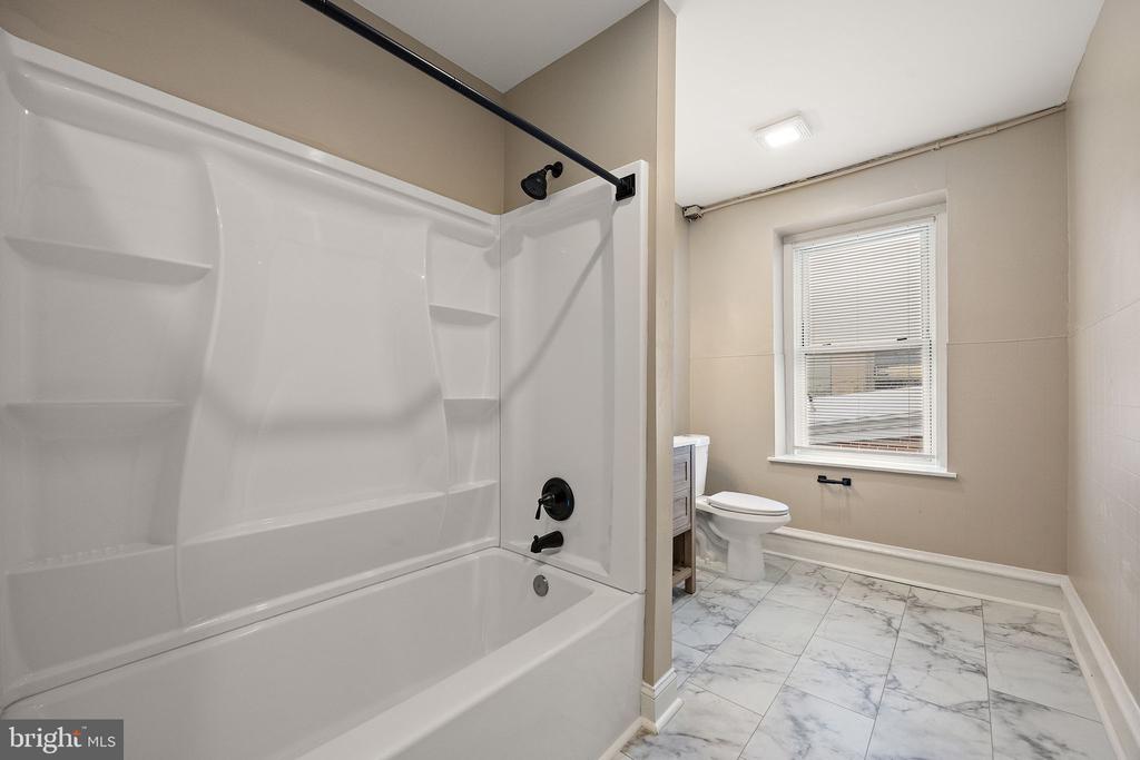 1522 W 7TH STREET 3