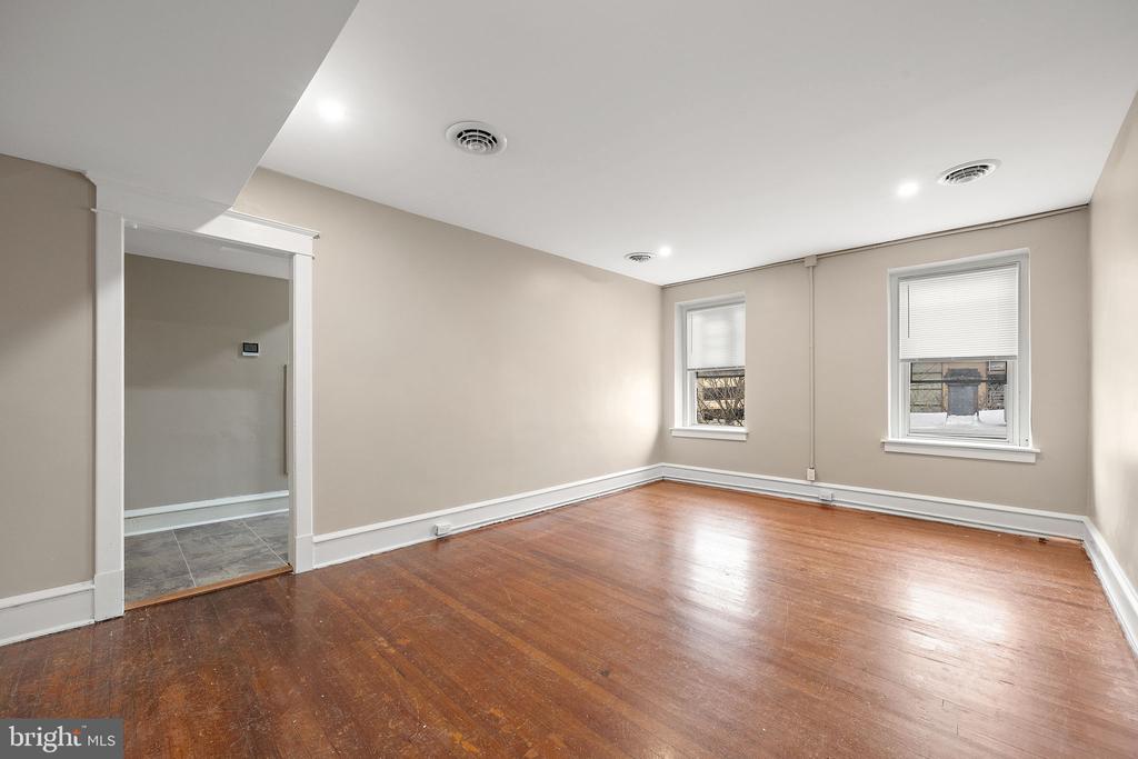 1522 W 7TH STREET 3