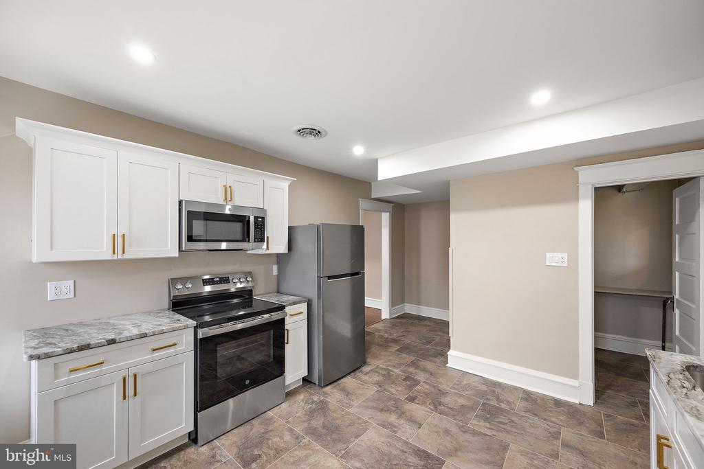 1522 W 7TH STREET 3