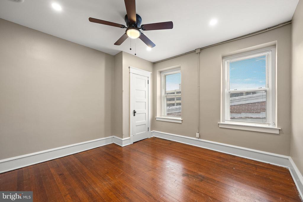 1522 W 7TH STREET 3
