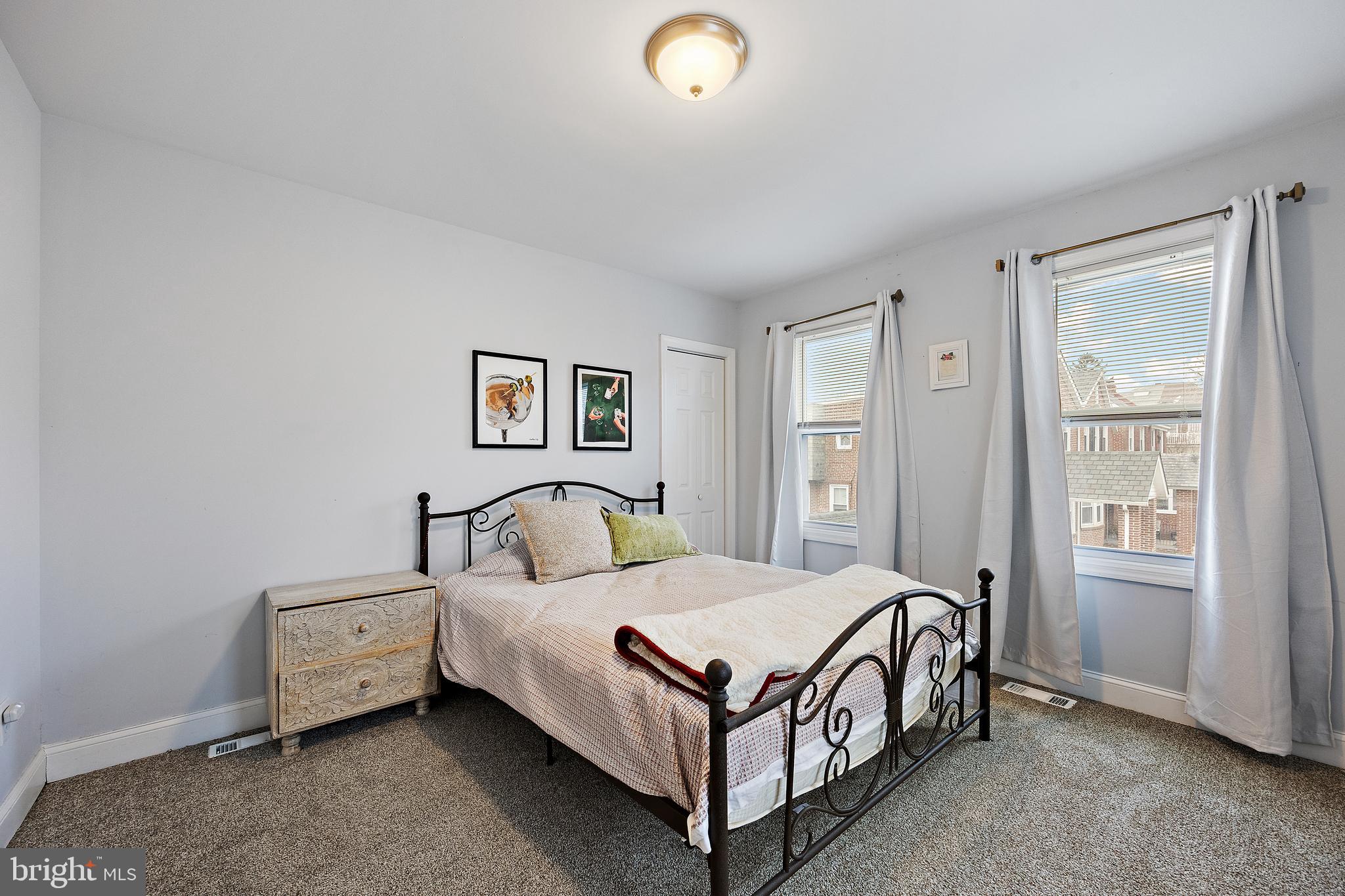 2923 N VAN BUREN STREET