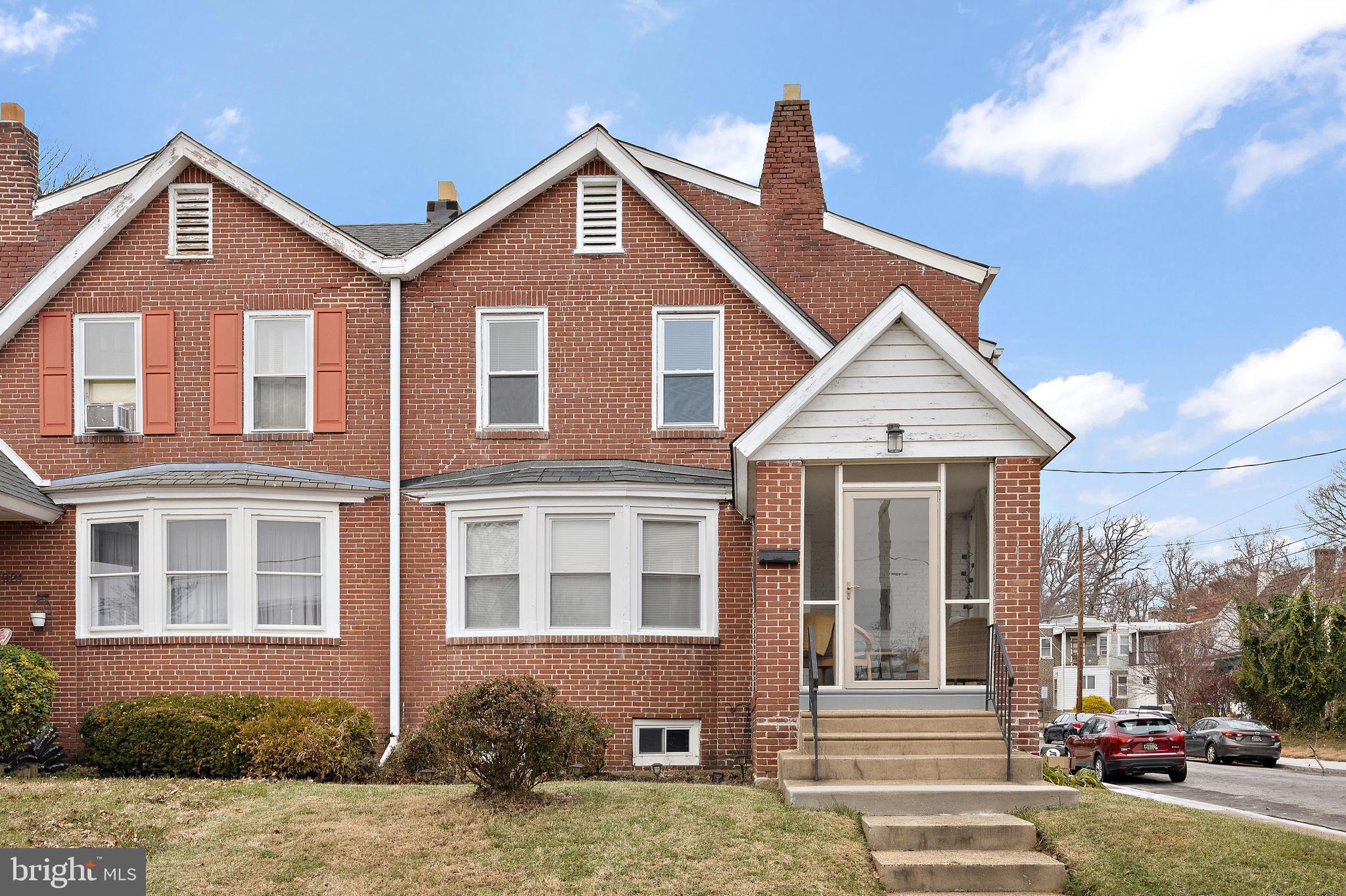 2923 N VAN BUREN STREET