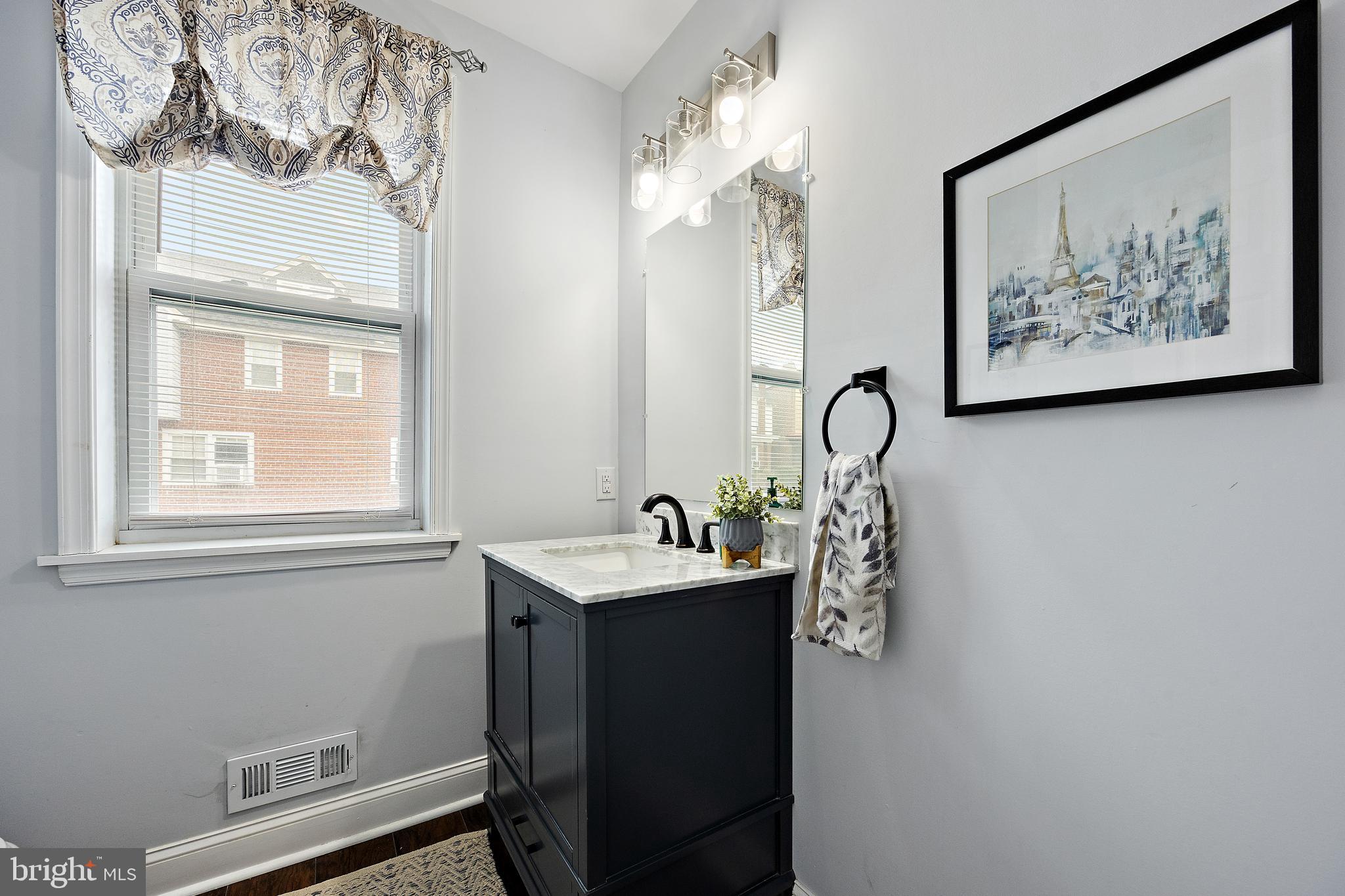 2923 N VAN BUREN STREET