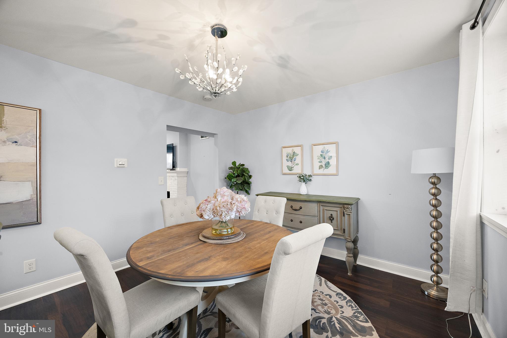 2923 N VAN BUREN STREET