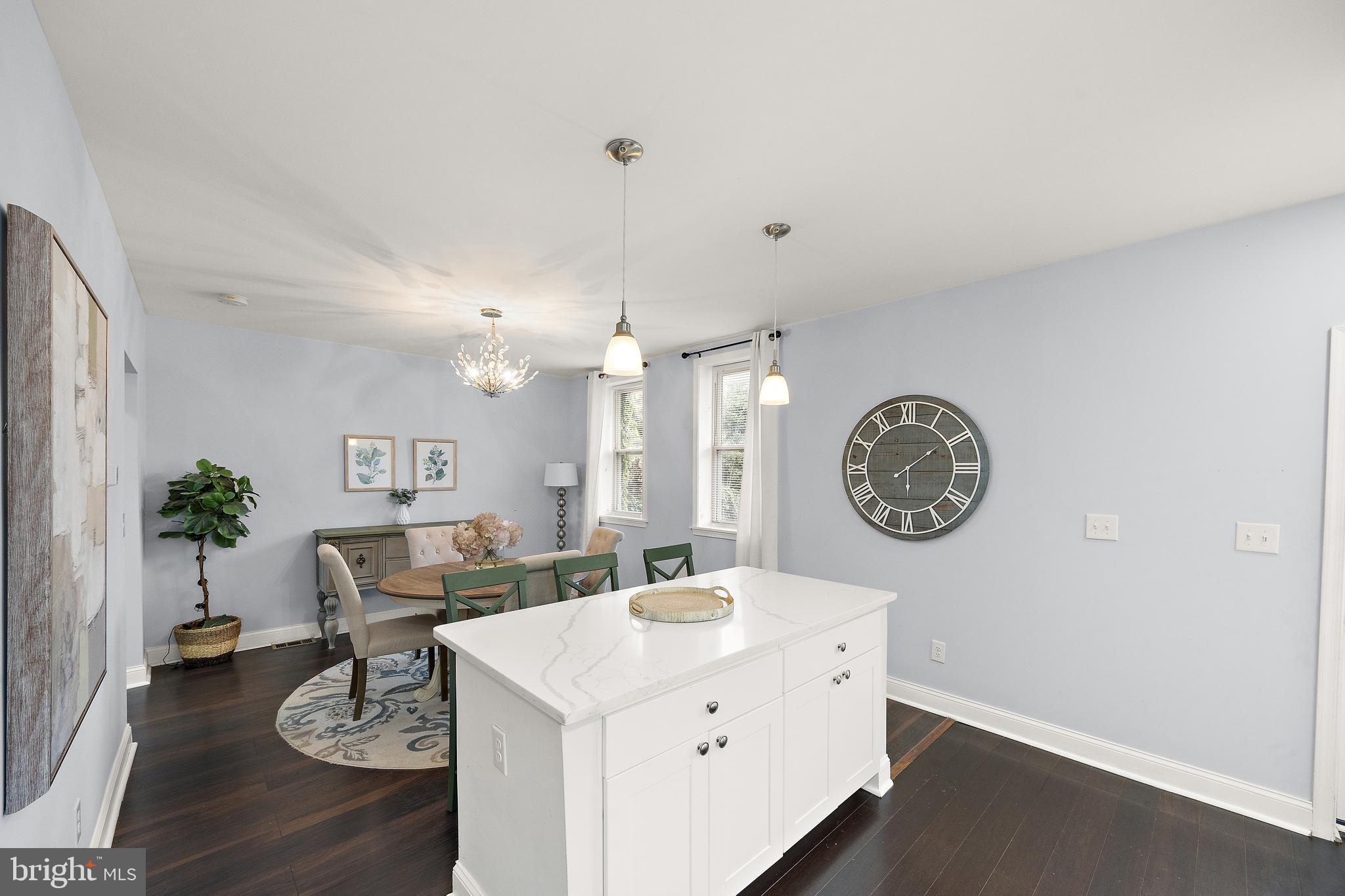 2923 N VAN BUREN STREET