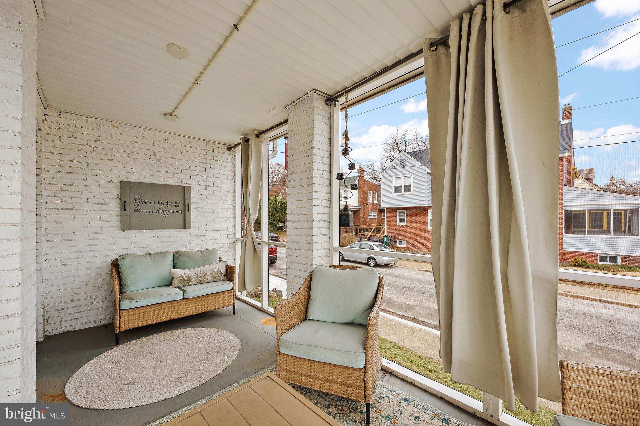 2923 N VAN BUREN STREET