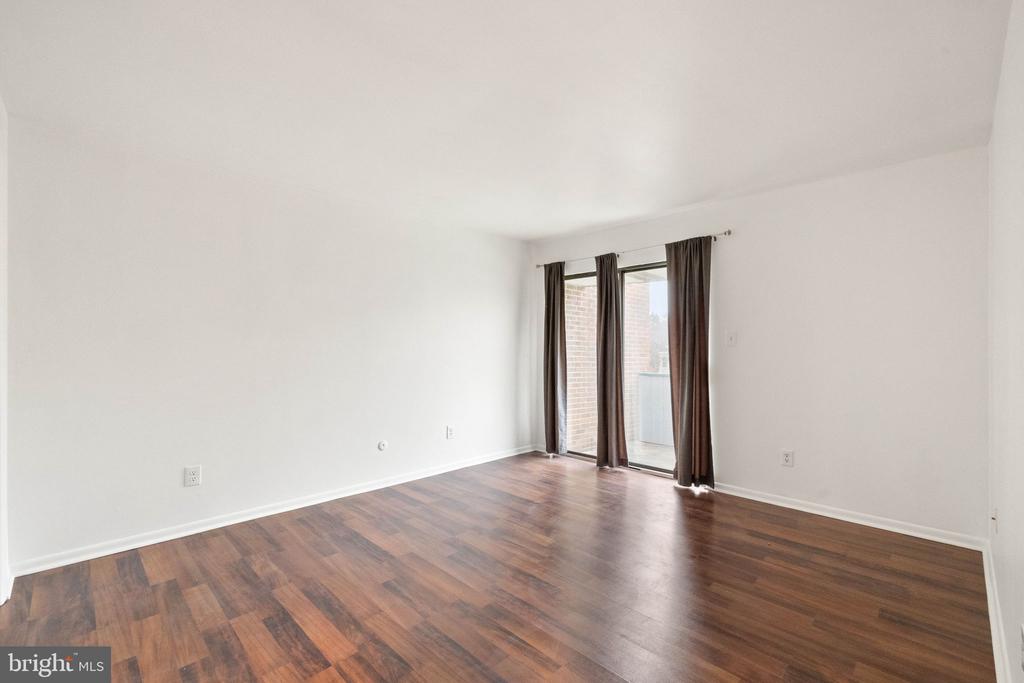 13 TROLLEY SQUARE C