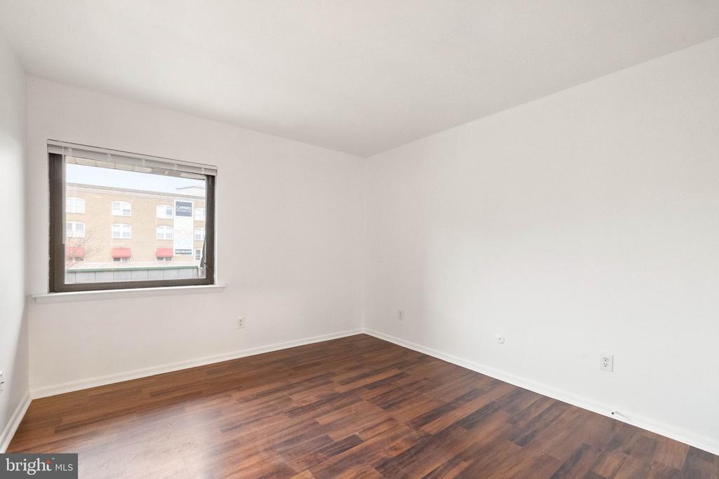 13 TROLLEY SQUARE C