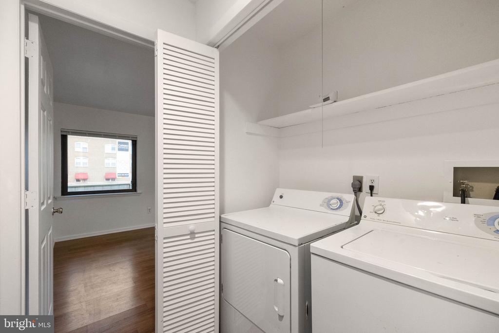 13 TROLLEY SQUARE C