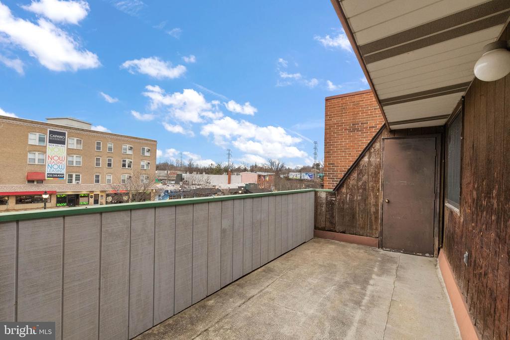 13 TROLLEY SQUARE C