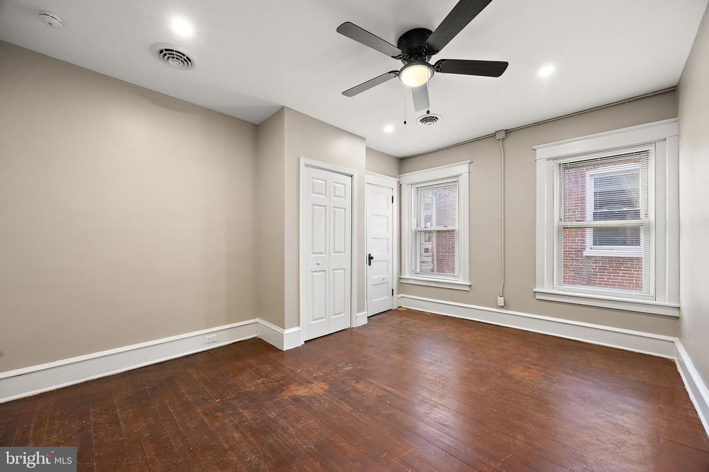 1522 W 7TH STREET 2