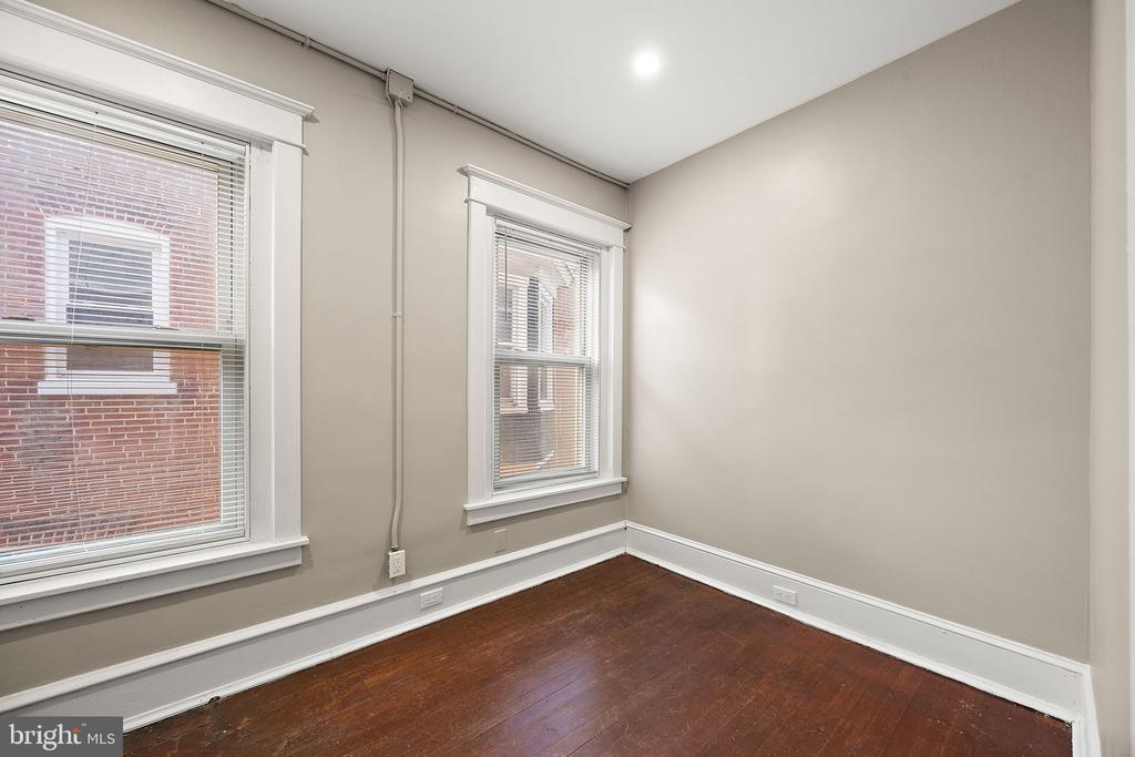 1522 W 7TH STREET 2