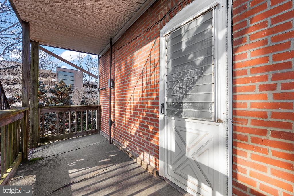 1522 W 7TH STREET 2