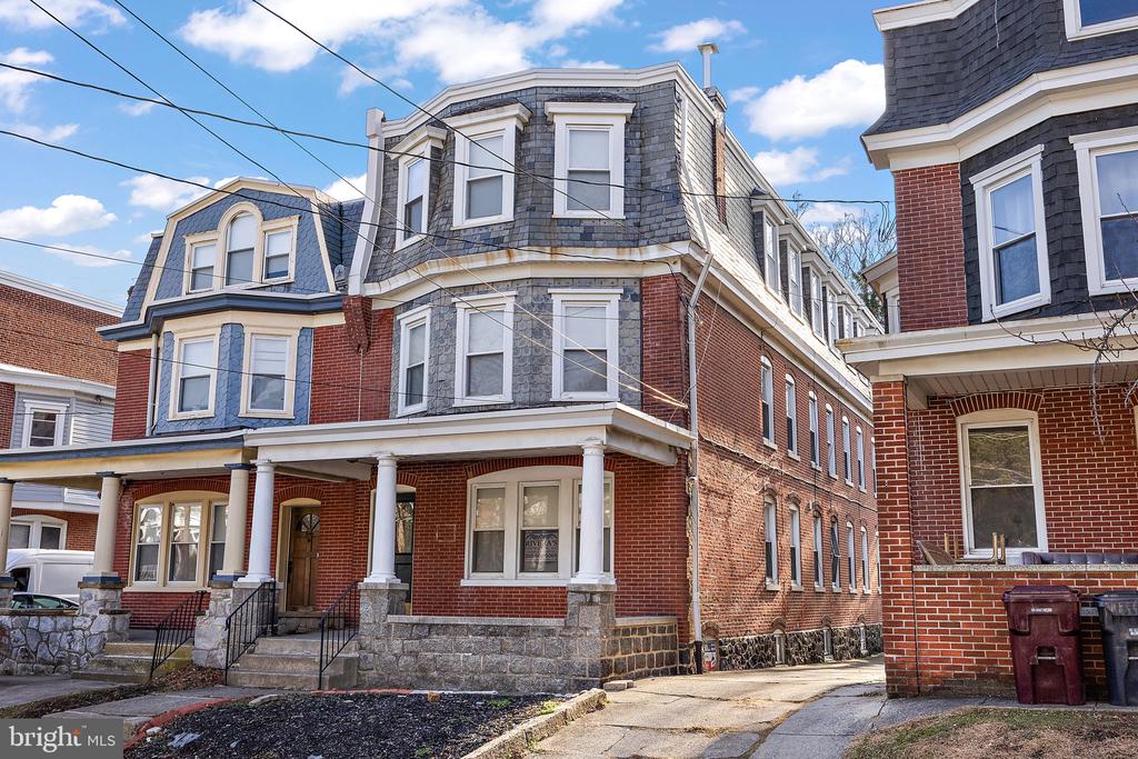 1522 W 7TH STREET 2