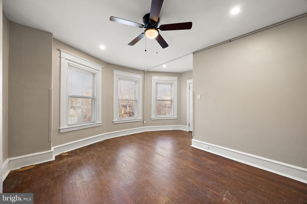 1522 W 7TH STREET 2