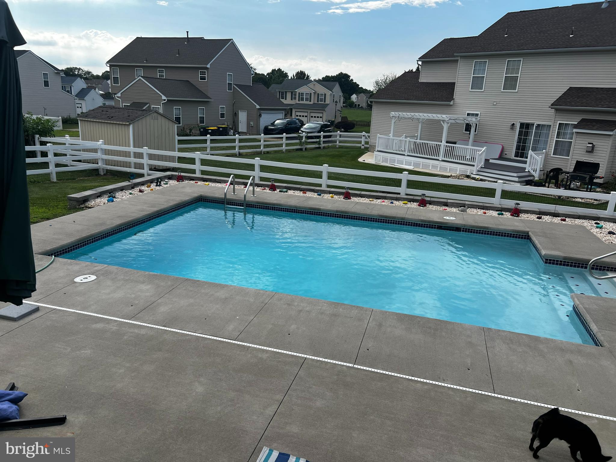 4 ALDEN COURT
