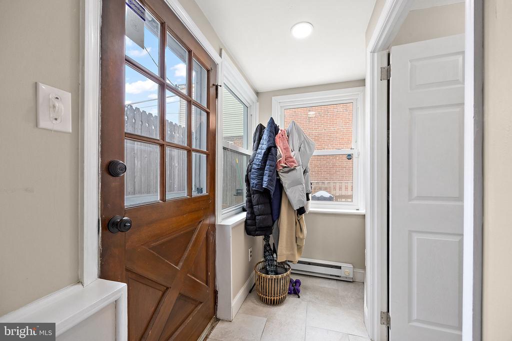 1809 W 16TH STREET