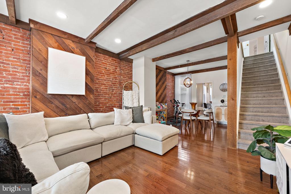 1809 W 16TH STREET