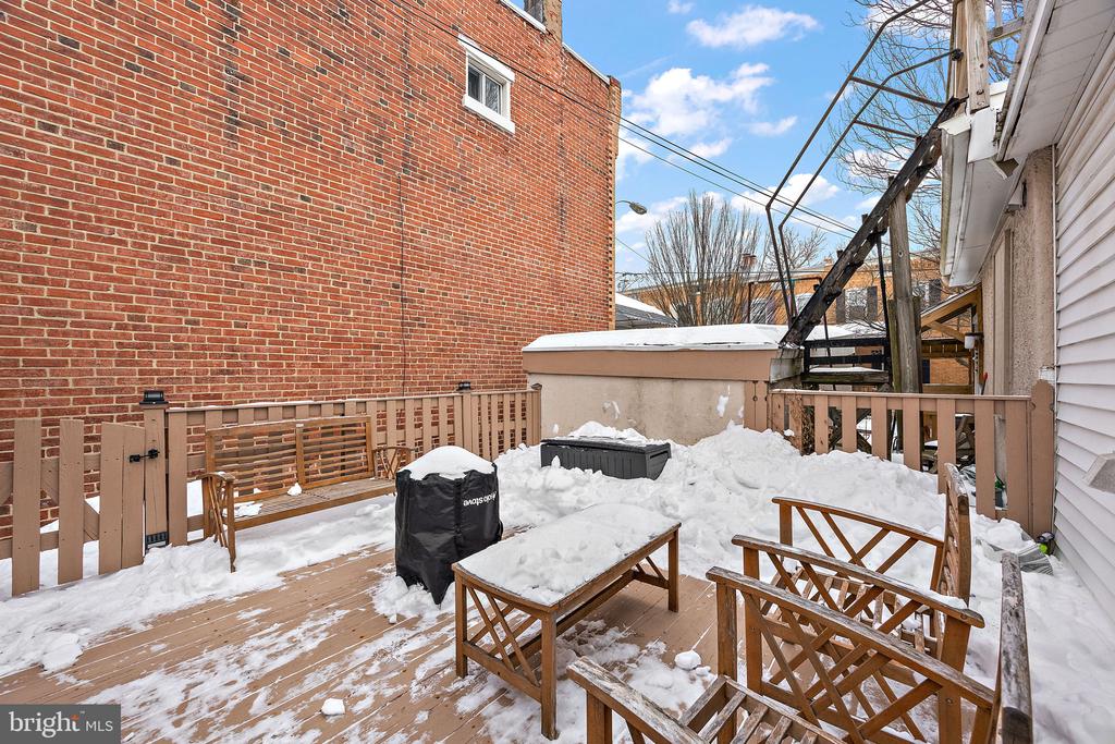 1809 W 16TH STREET