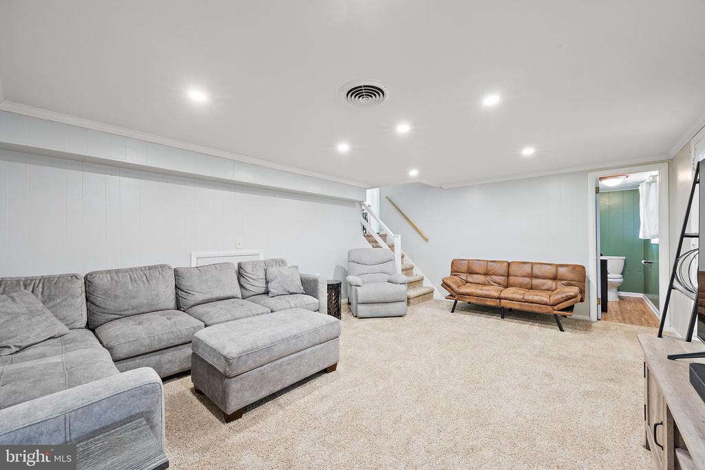 2204 FOOTE ROAD