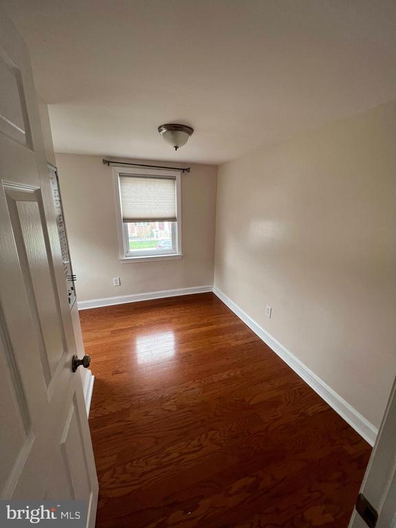 6 ALFRED AVENUE