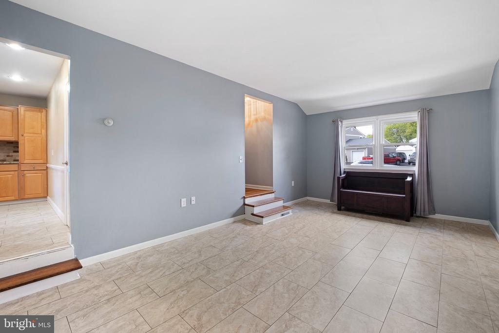 2403 LARKWOOD DRIVE
