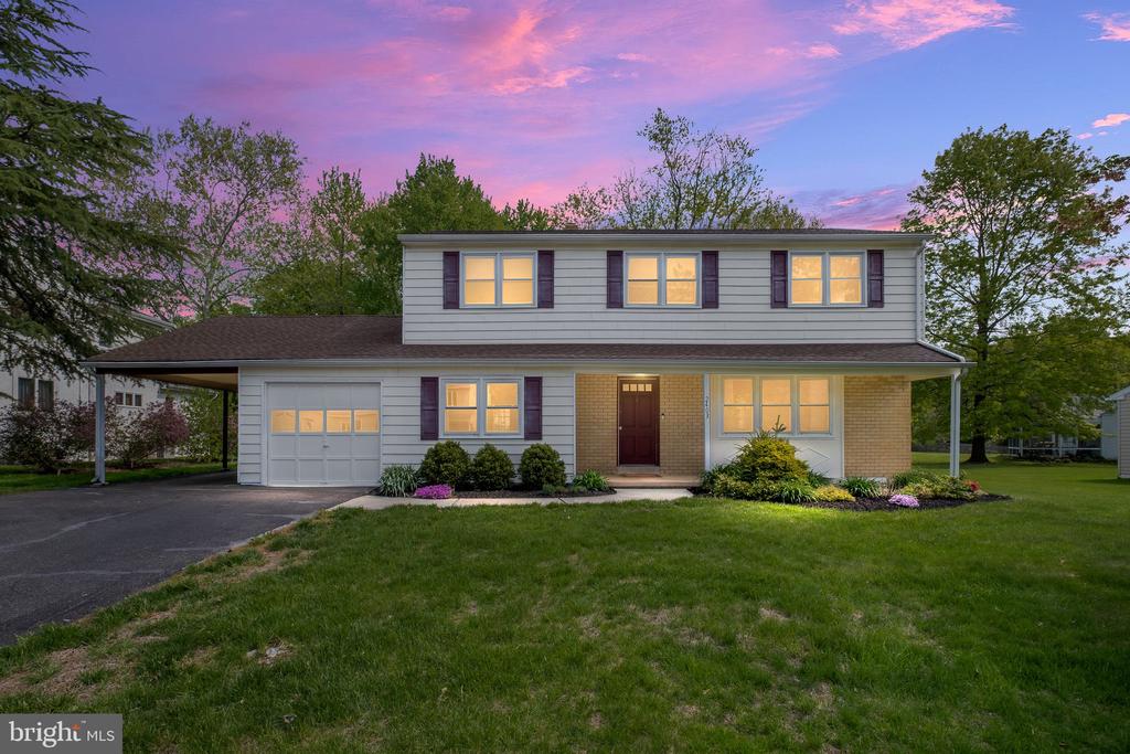 2403 LARKWOOD DRIVE