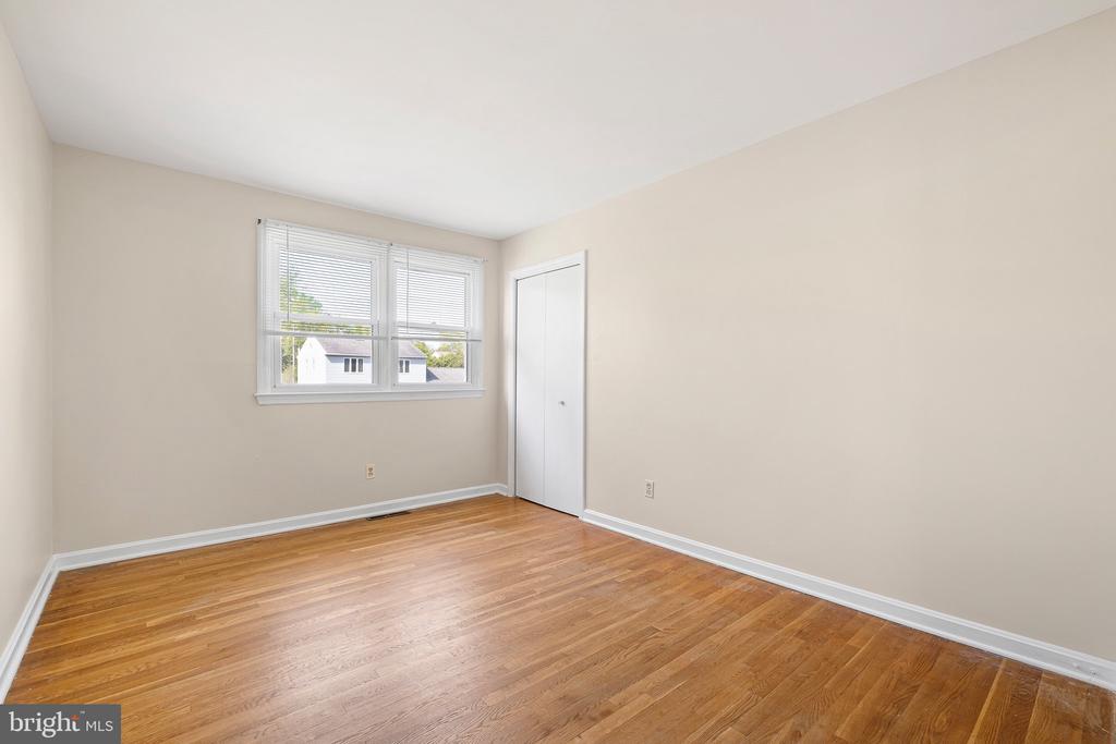 2403 LARKWOOD DRIVE