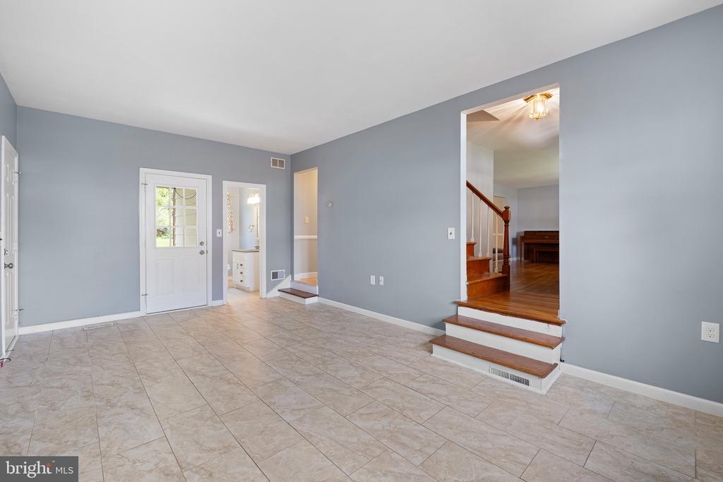 2403 LARKWOOD DRIVE