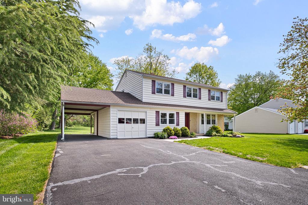 2403 LARKWOOD DRIVE