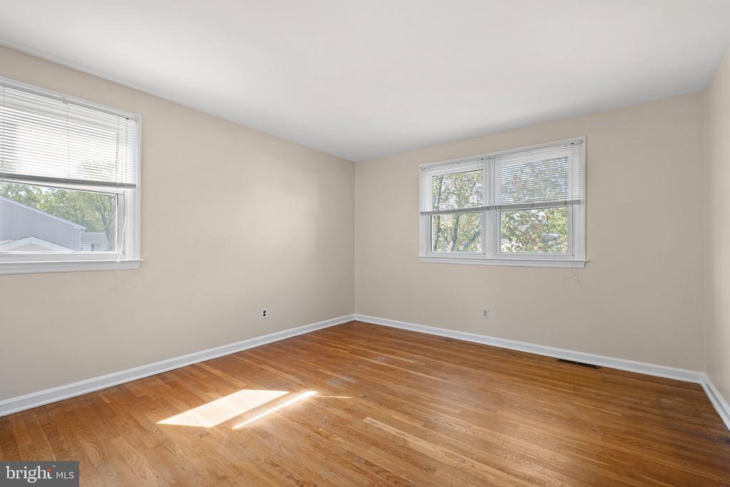 2403 LARKWOOD DRIVE
