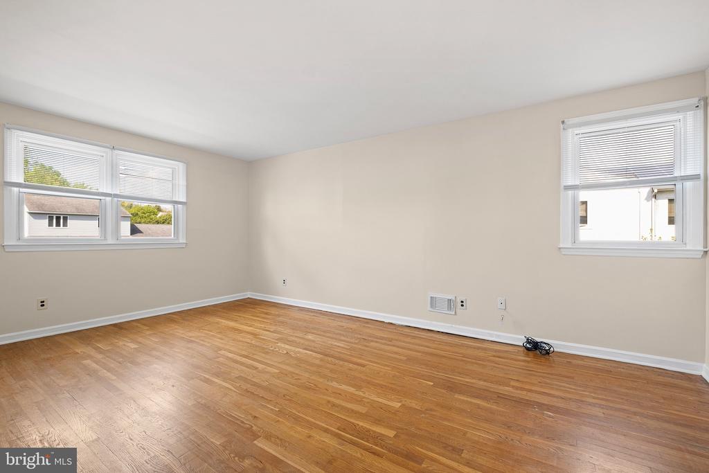 2403 LARKWOOD DRIVE