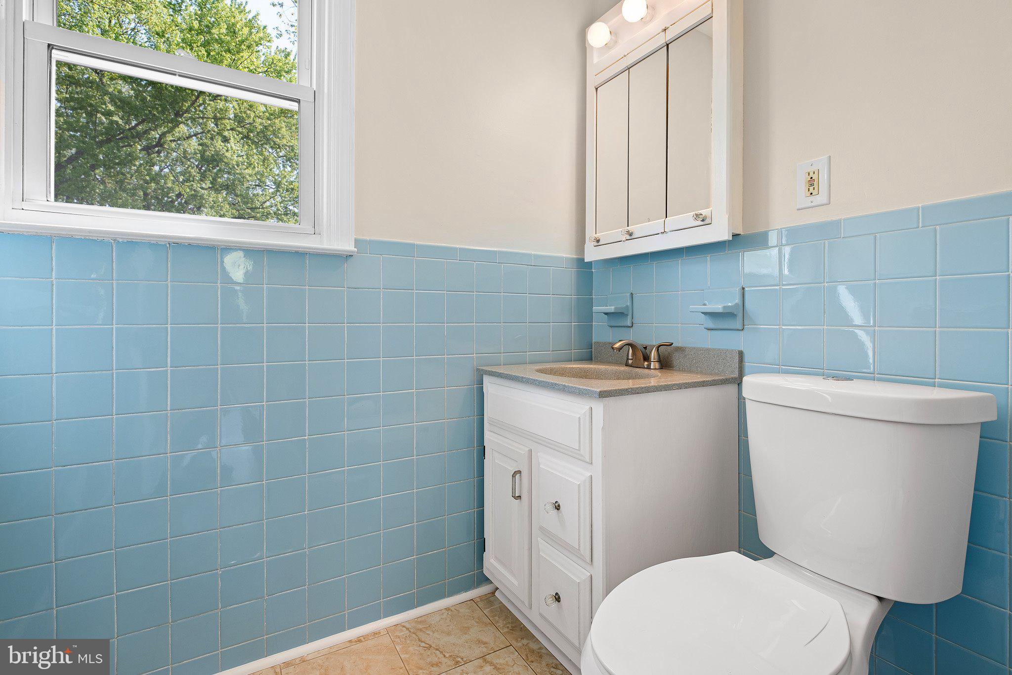 2403 LARKWOOD DRIVE