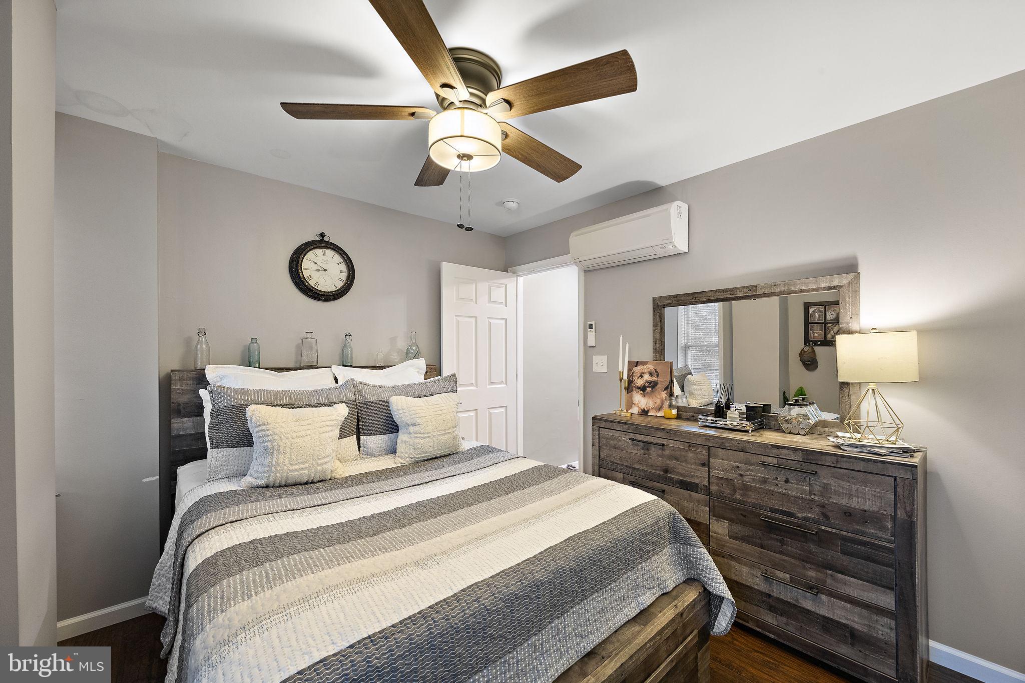 705 S VAN BUREN STREET