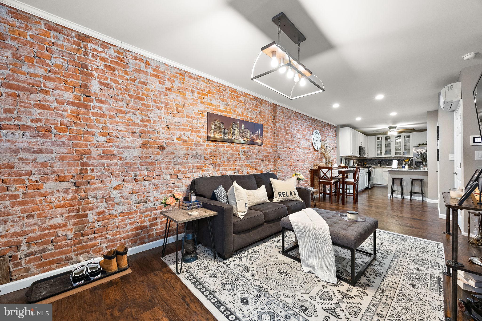 705 S VAN BUREN STREET