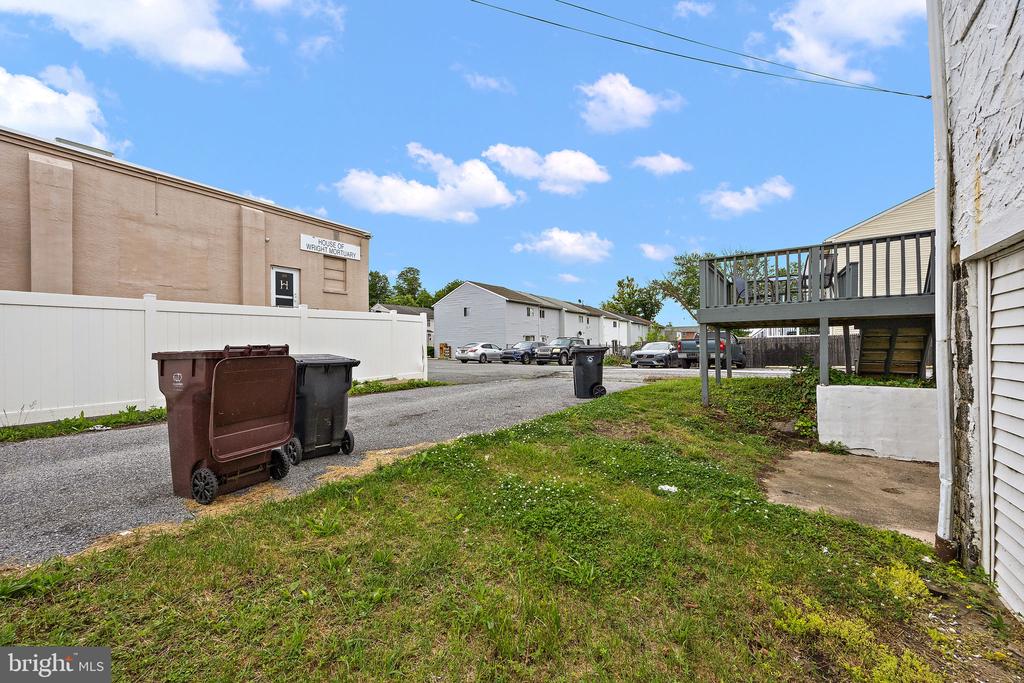 127 EASTLAWN AVENUE