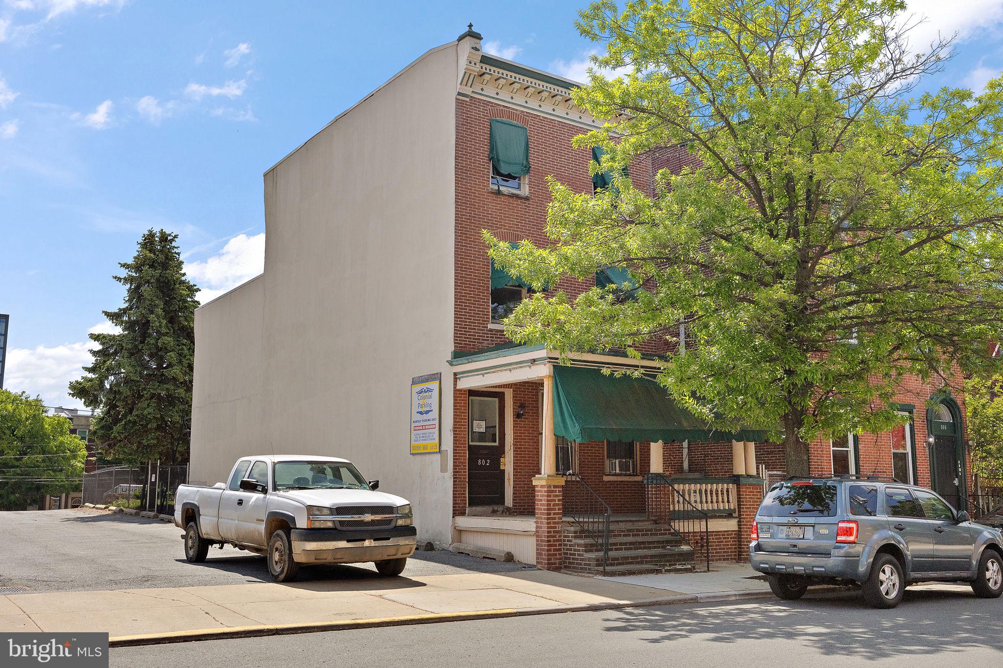 802 N WASHINGTON STREET