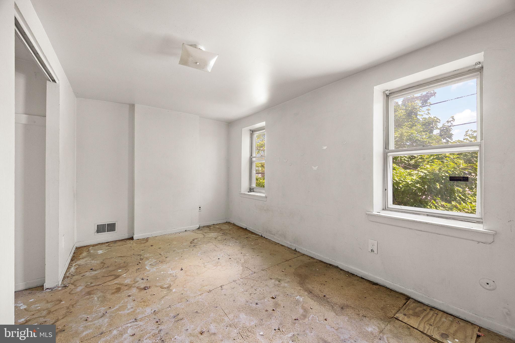 624 W 8TH STREET