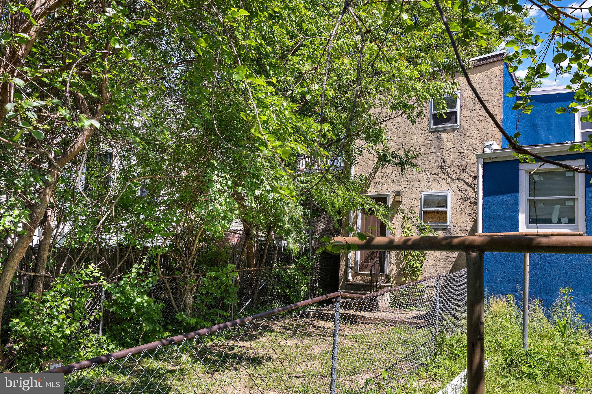 624 W 8TH STREET